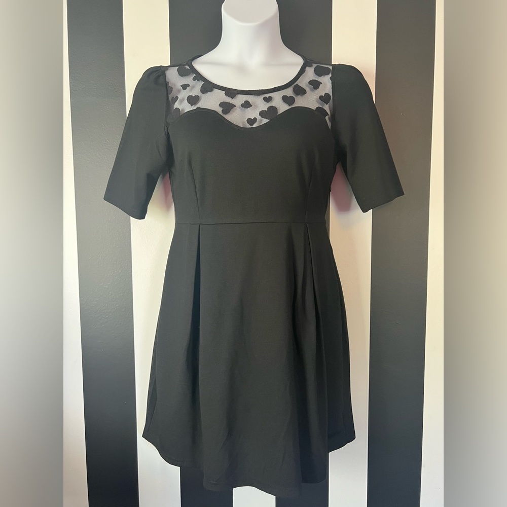 Black A-line Style w/ Mesh Sweetheart Neckline and Heart Pattern Dress; SZ L